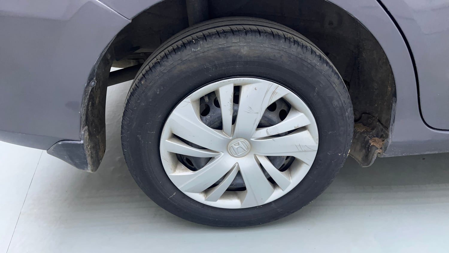 Used 2020 Honda Amaze 1.2 S MT Petrol Petrol Manual tyres RIGHT REAR TYRE RIM VIEW