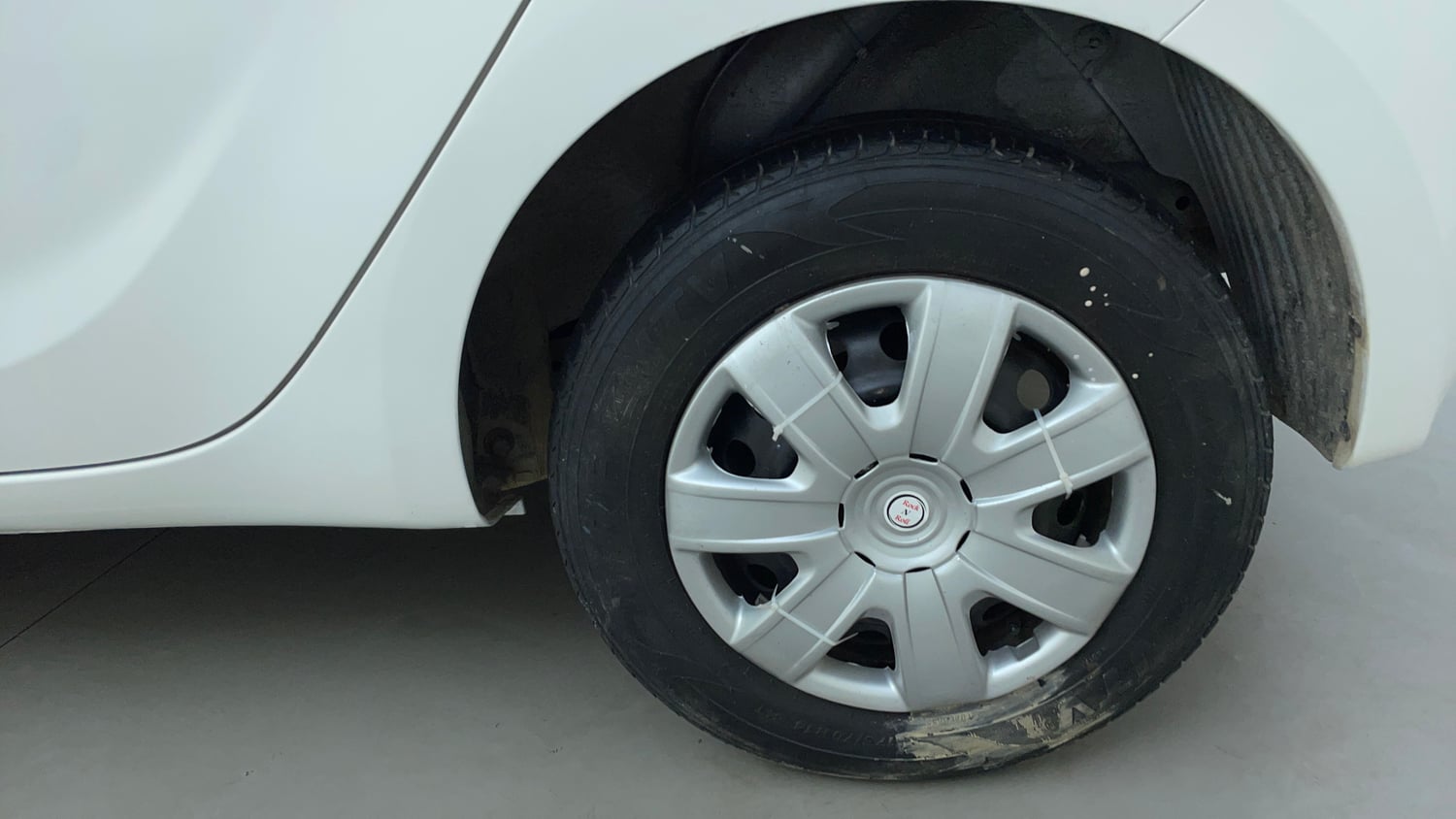 Used 2013 Hyundai i20 Magna (O) 1.2 Petrol Manual tyres LEFT REAR TYRE RIM VIEW