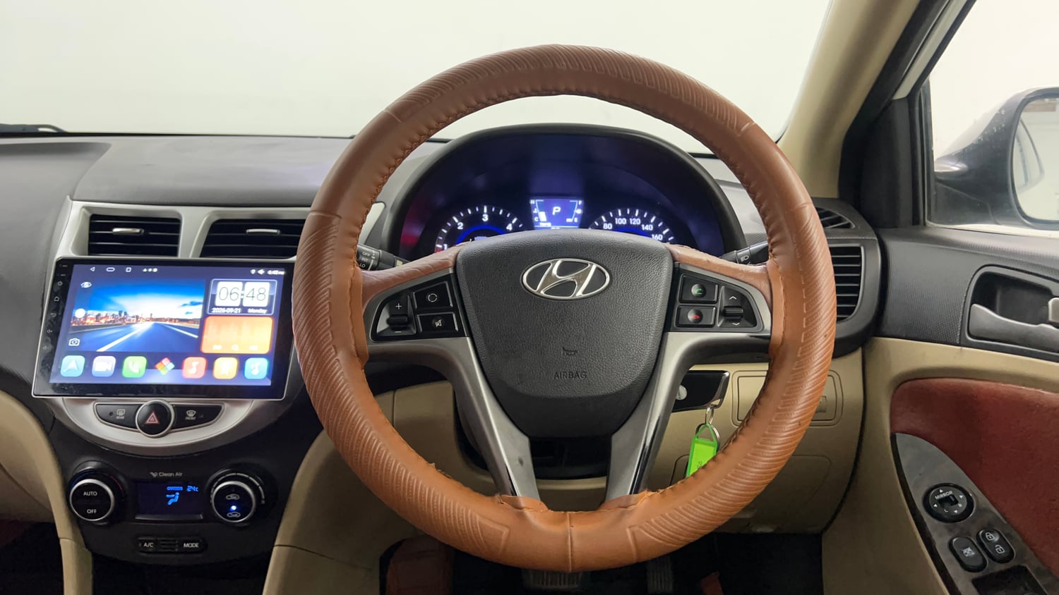 Used 2016 Hyundai Verna 1.6 CRDI S AT Diesel Automatic interior STEERING VIEW