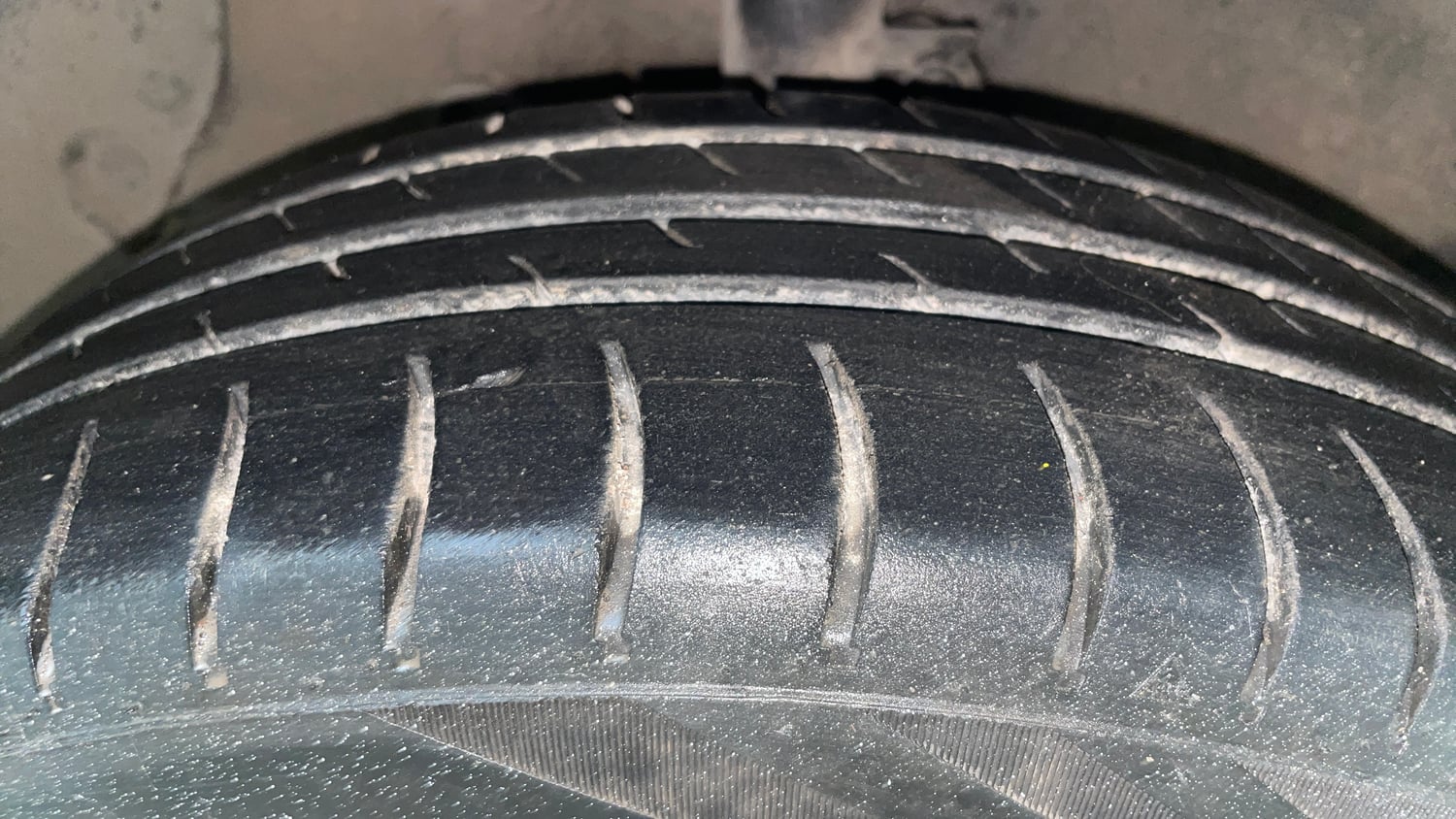 Used 2015 Hyundai Grand i10 Sportz 1.2 Kappa VTVT Petrol Manual tyres LEFT FRONT TYRE TREAD VIEW