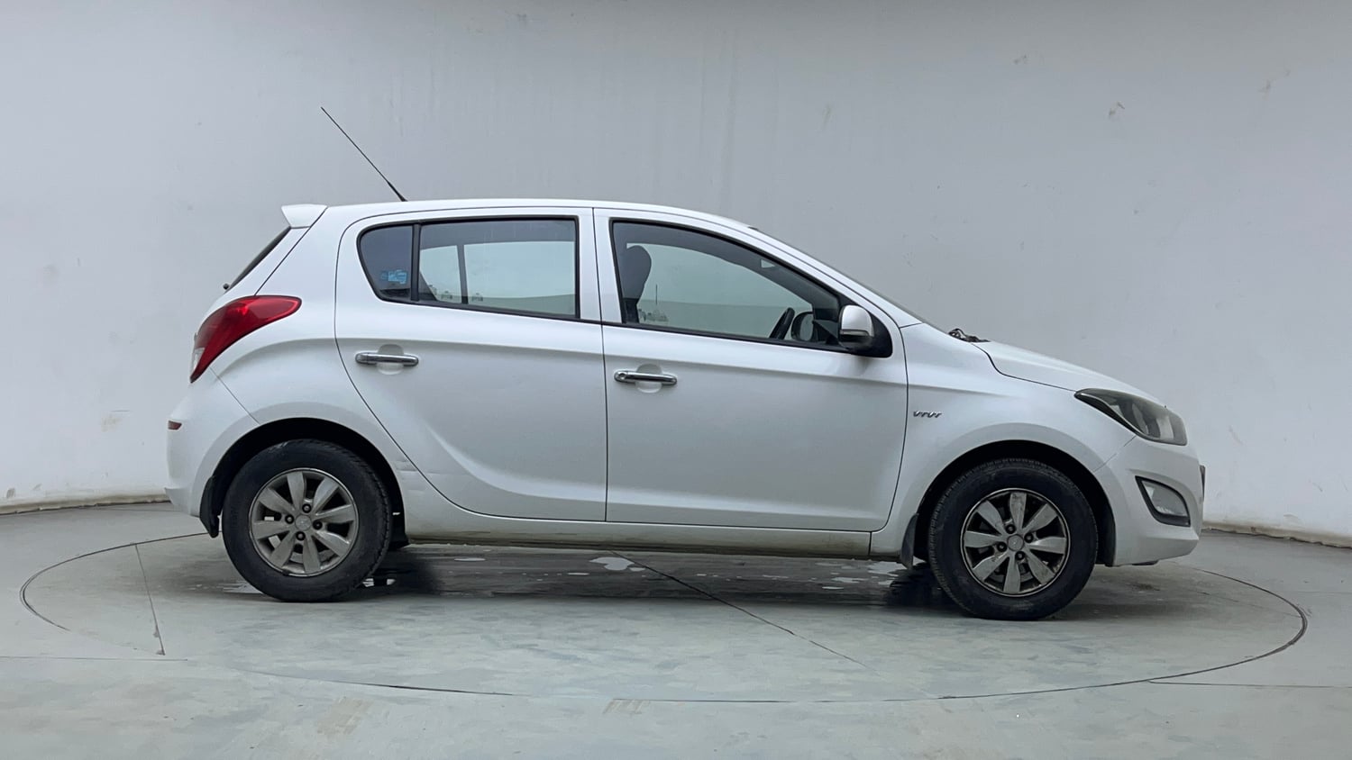 Used 2012 Hyundai i20 Asta 1.2 Petrol Manual exterior RIGHT SIDE VIEW