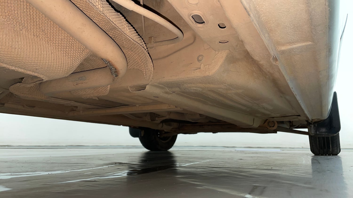 Used 2014 Ford Figo Duratorq Diesel ZXI 1.4 Diesel Manual extra REAR RIGHT UNDERBODY VIEW