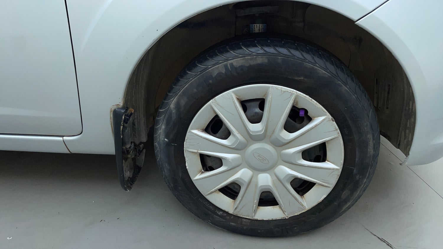 Used 2014 Ford Figo Duratorq Diesel ZXI 1.4 Diesel Manual tyres RIGHT FRONT TYRE RIM VIEW
