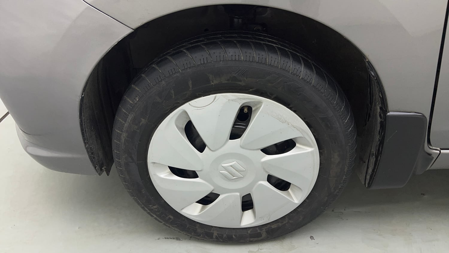 Used 2018 Maruti Suzuki Celerio ZXi (O) AMT Petrol Automatic tyres LEFT FRONT TYRE RIM VIEW