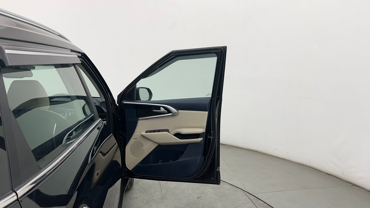 Used 2024 Kia Carens Luxury Plus 1.5 Diesel AT 7 STR Diesel Automatic interior RIGHT FRONT DOOR OPEN VIEW