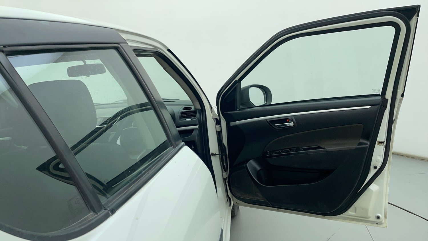 Used 2014 Maruti Suzuki Swift VXI CNG (Outside Fitted) Cng Manual interior RIGHT FRONT DOOR OPEN VIEW