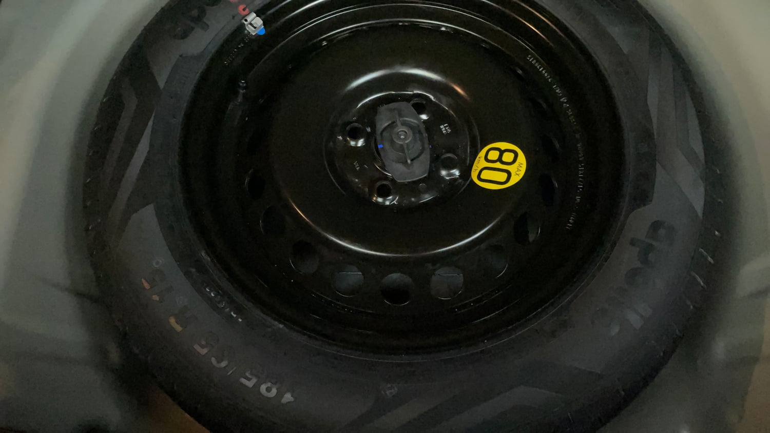 Used 2023 Maruti Suzuki Baleno Alpha AGS Petrol Automatic tyres SPARE TYRE VIEW