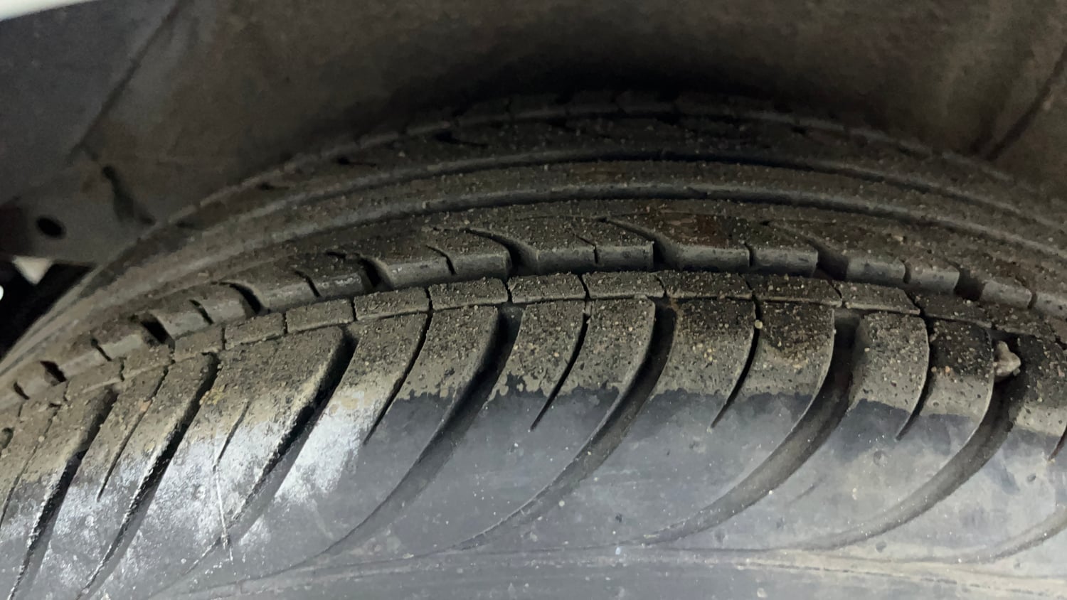 Used 2012 Hyundai i20 Asta 1.2 Petrol Manual tyres RIGHT REAR TYRE TREAD VIEW