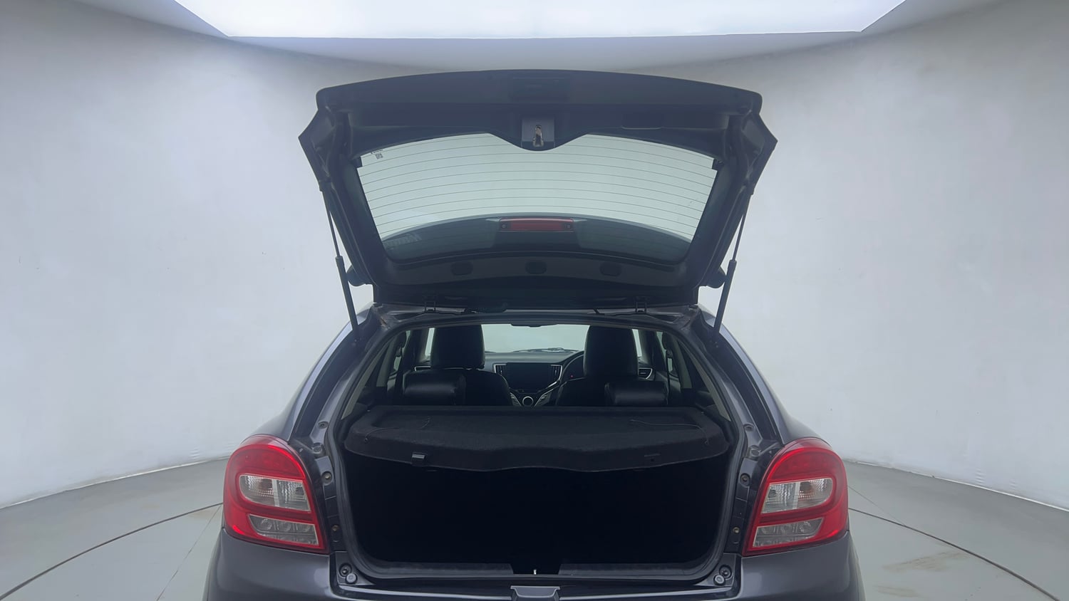 Used 2019 Maruti Suzuki Baleno Alpha 1.2 Petrol Manual interior DICKY DOOR OPEN VIEW