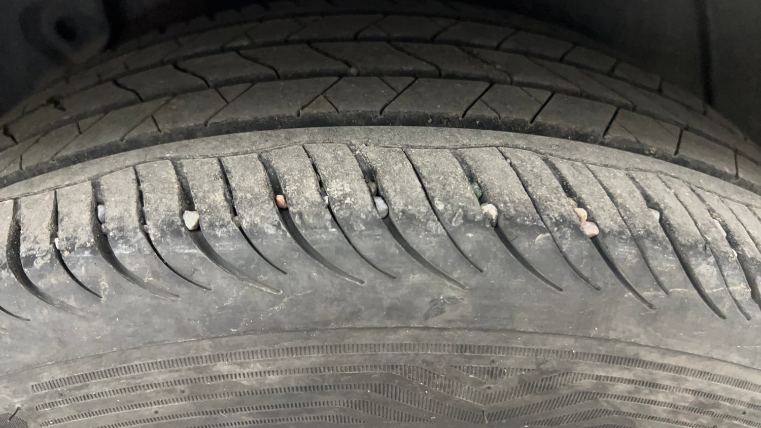 Used 2016 Hyundai Verna 1.6 CRDI S AT Diesel Automatic tyres RIGHT REAR TYRE TREAD VIEW