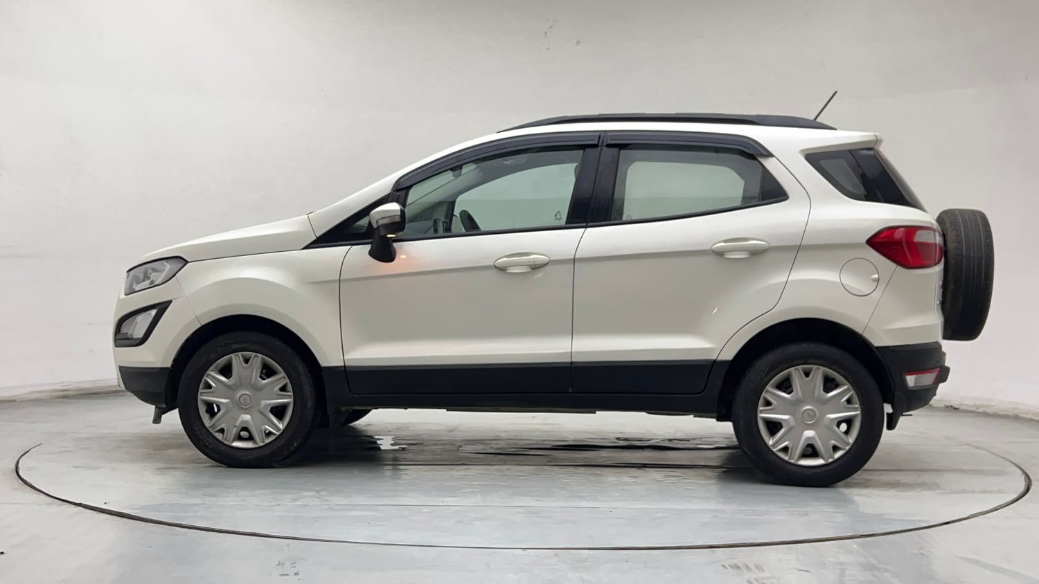 Used 2018 Ford EcoSport Trend + 1.5L TDCi Diesel Manual exterior LEFT SIDE VIEW