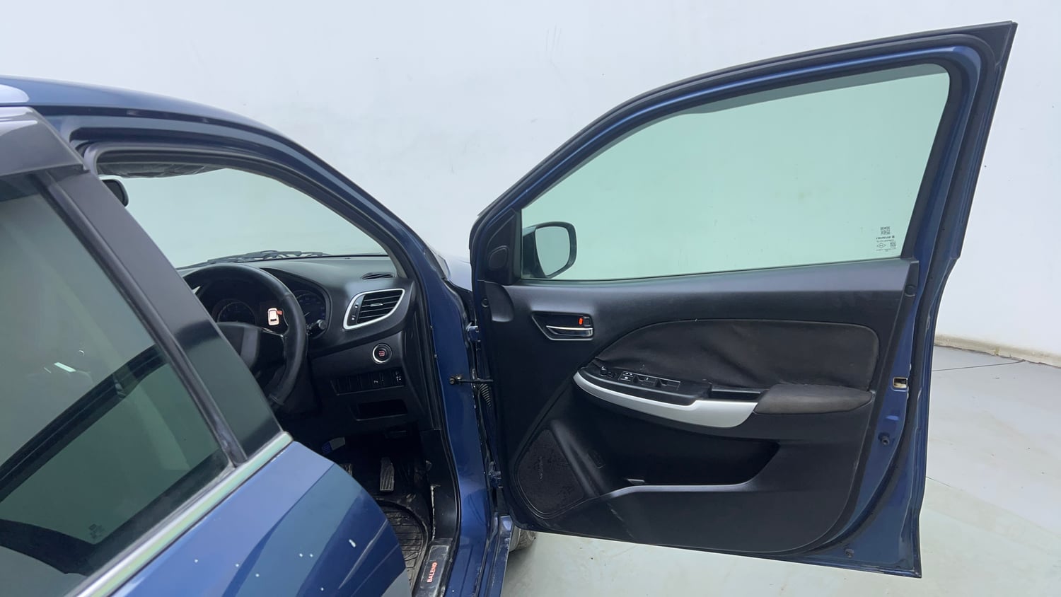 Used 2017 Maruti Suzuki Baleno Zeta 1.2 Petrol Manual interior RIGHT FRONT DOOR OPEN VIEW