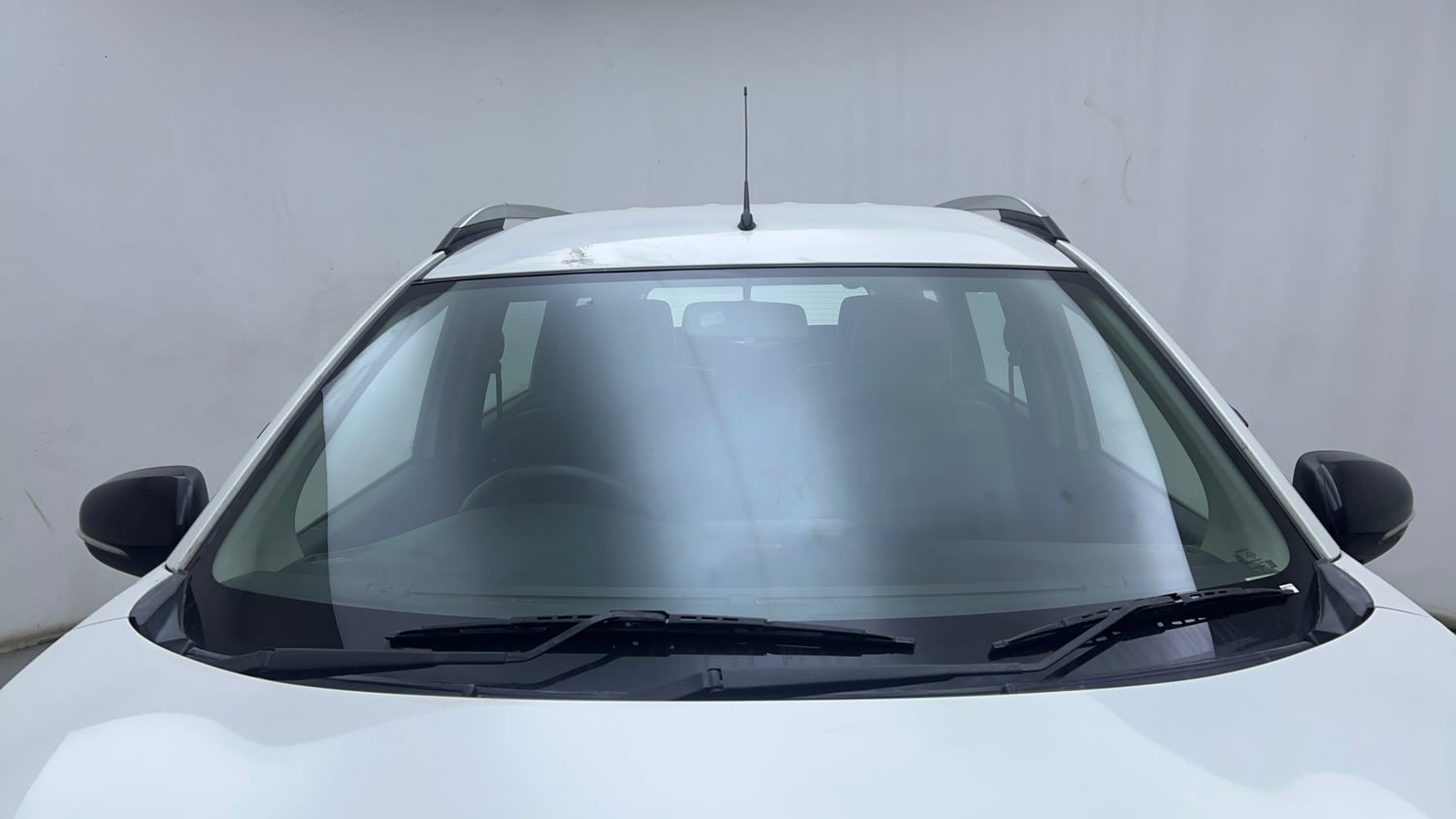 Used 2022 Maruti Suzuki XL6 Alpha AT Petrol Petrol Automatic exterior FRONT WINDSHIELD VIEW