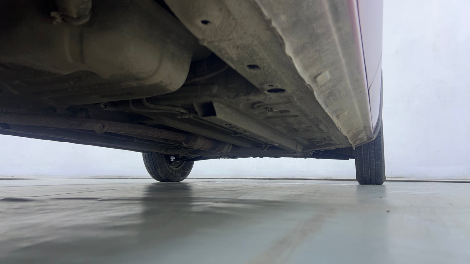 Used 2019 Renault Triber RXE Petrol Manual extra REAR RIGHT UNDERBODY VIEW