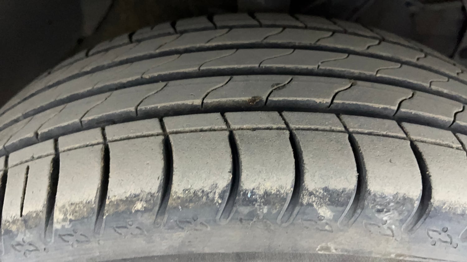 Used 2020 maruti-suzuki Vitara Brezza VXi Petrol Manual tyres RIGHT FRONT TYRE TREAD VIEW
