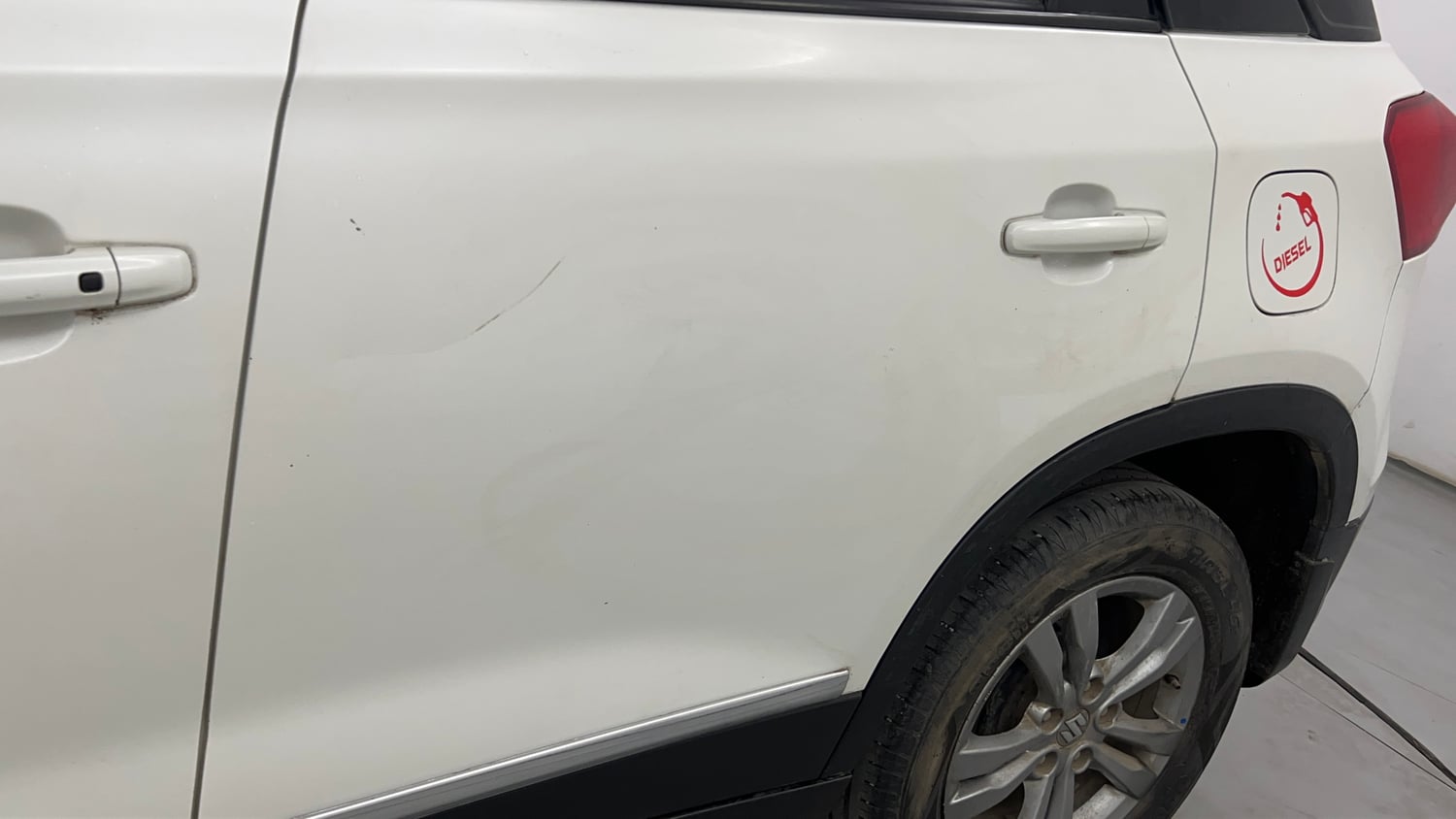 Used 2017 Maruti Suzuki Vitara Brezza [2016-2020] ZDi Plus Diesel Manual dents MINOR DENT