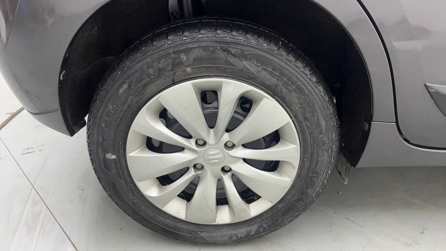 Used 2018 Maruti Suzuki Baleno Delta 1.2 Petrol Manual tyres RIGHT REAR TYRE RIM VIEW