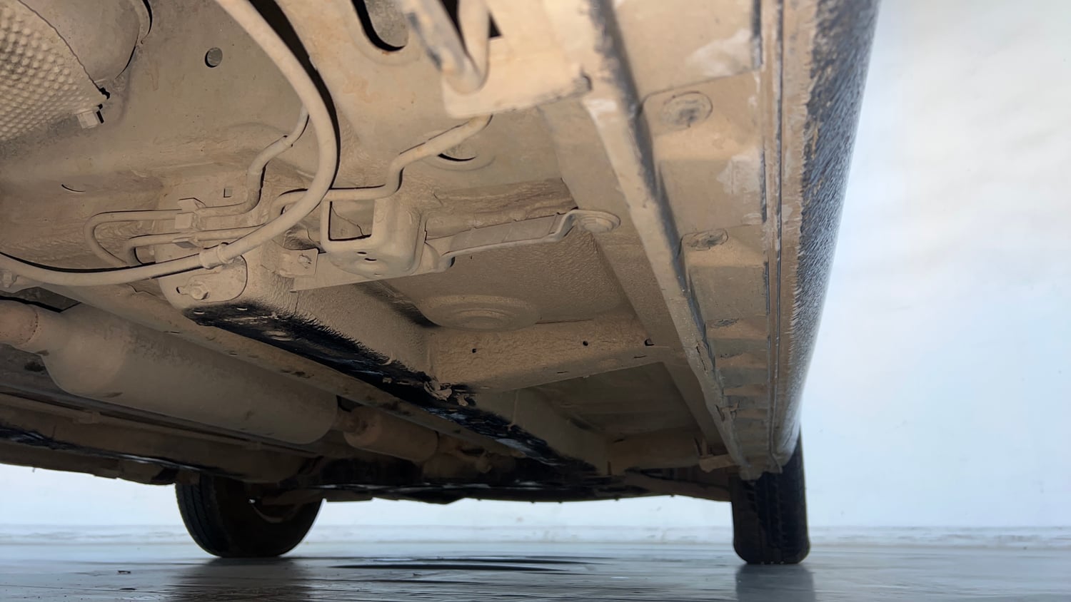 Used 2016 Maruti Suzuki Swift VXi Petrol Manual extra REAR RIGHT UNDERBODY VIEW