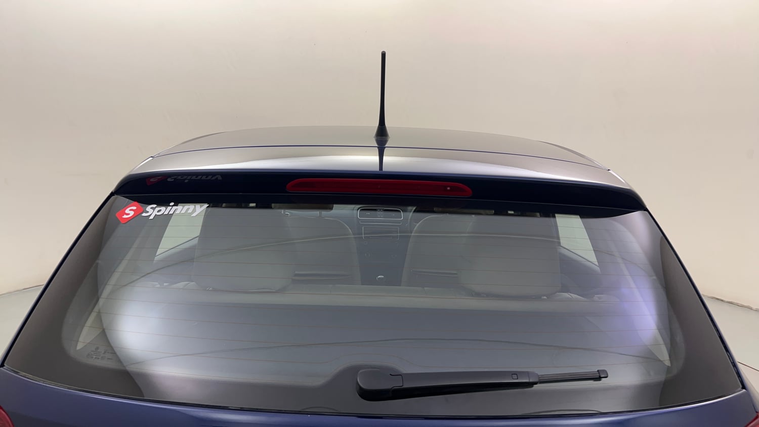 Used 2014 Volkswagen Polo Highline1.2L (P) Petrol Manual top_features Rear defogger