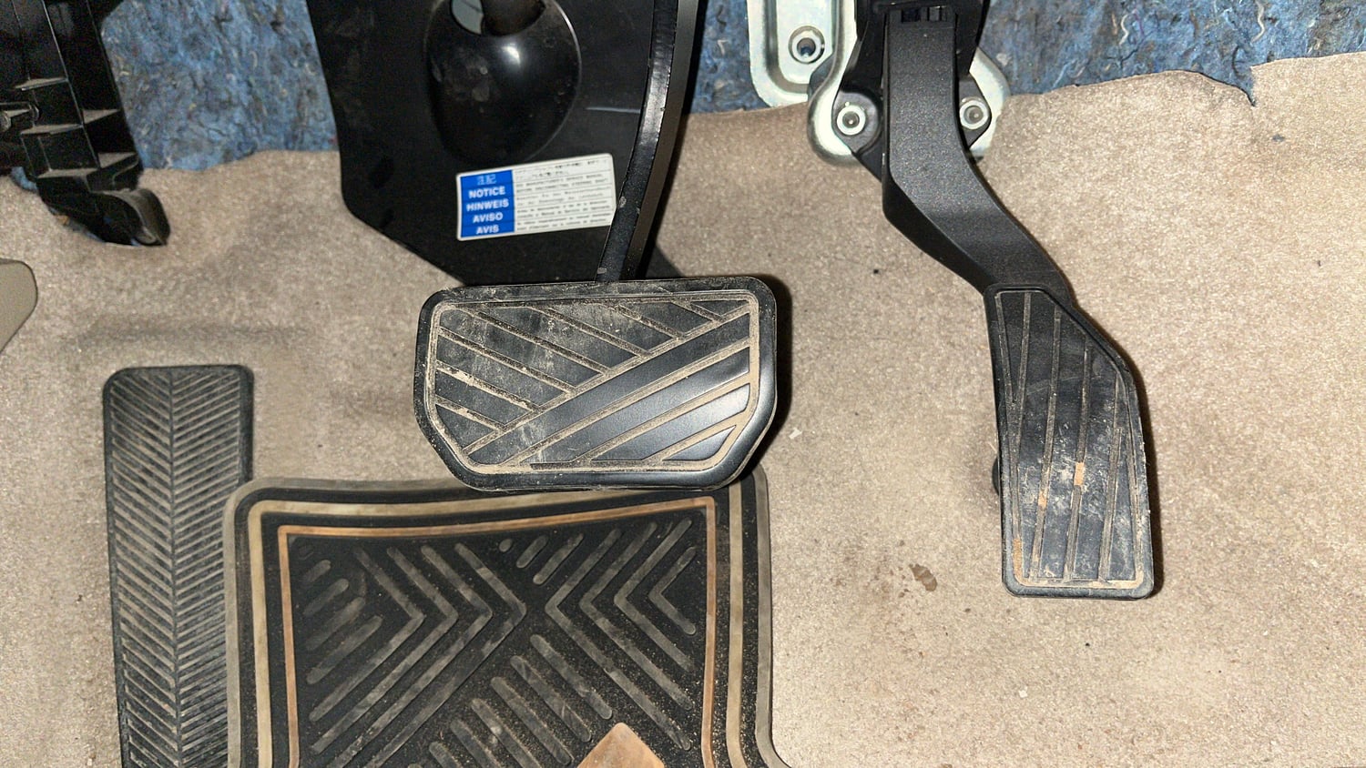 Used 2018 Maruti Suzuki Ciaz Zeta Hybrid 1.5 AT Petrol Automatic interior PEDALS VIEW