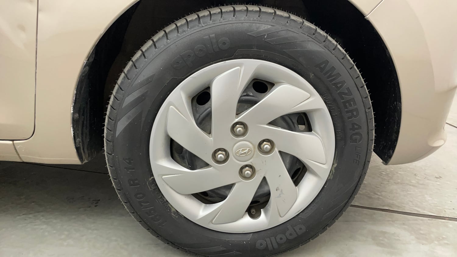 Used 2022 Hyundai Santro Sportz Petrol Manual tyres RIGHT FRONT TYRE RIM VIEW
