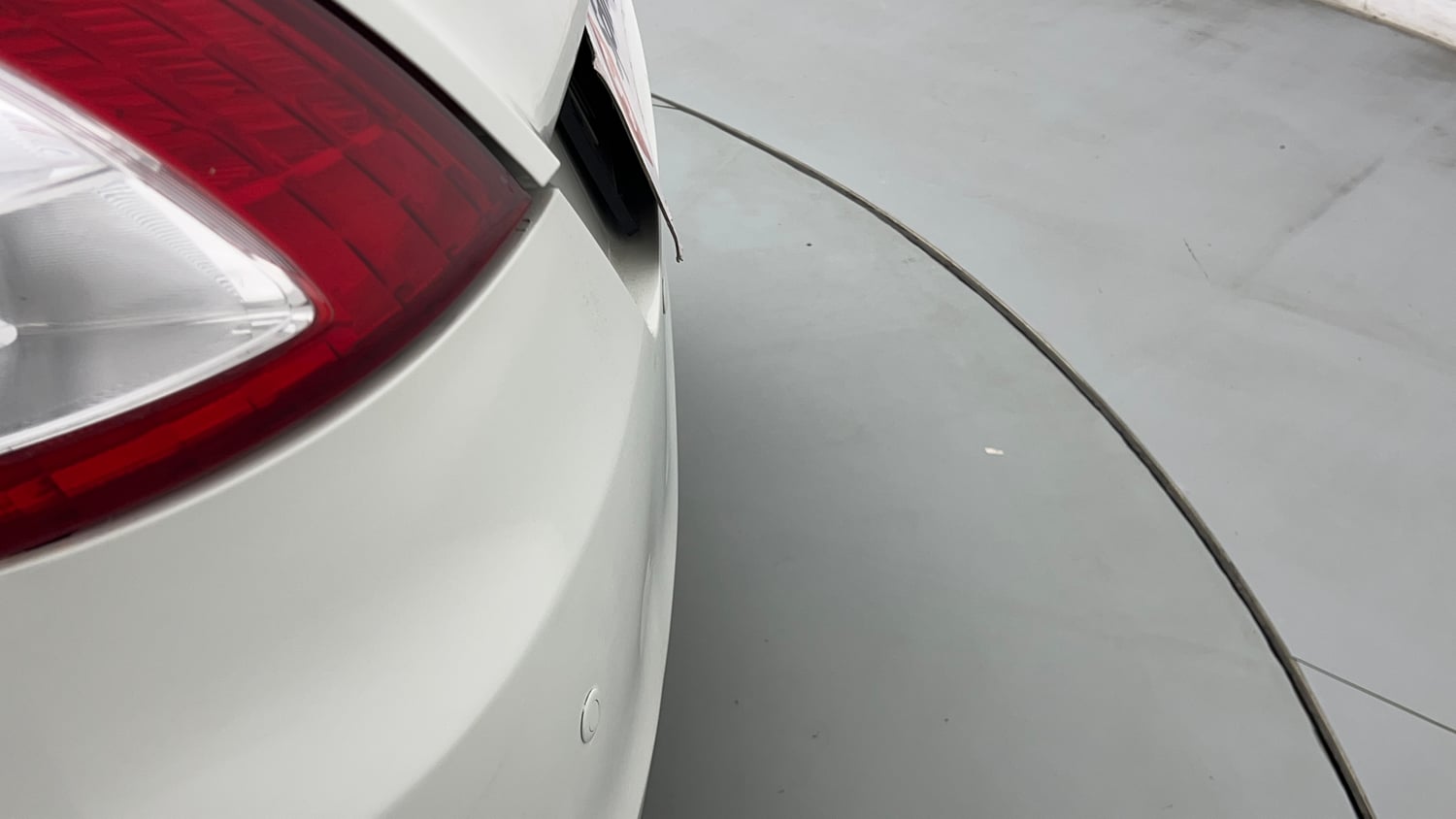 Used 2017 Maruti Suzuki Swift Lxi (O) Petrol Manual dents MINOR SCRATCH