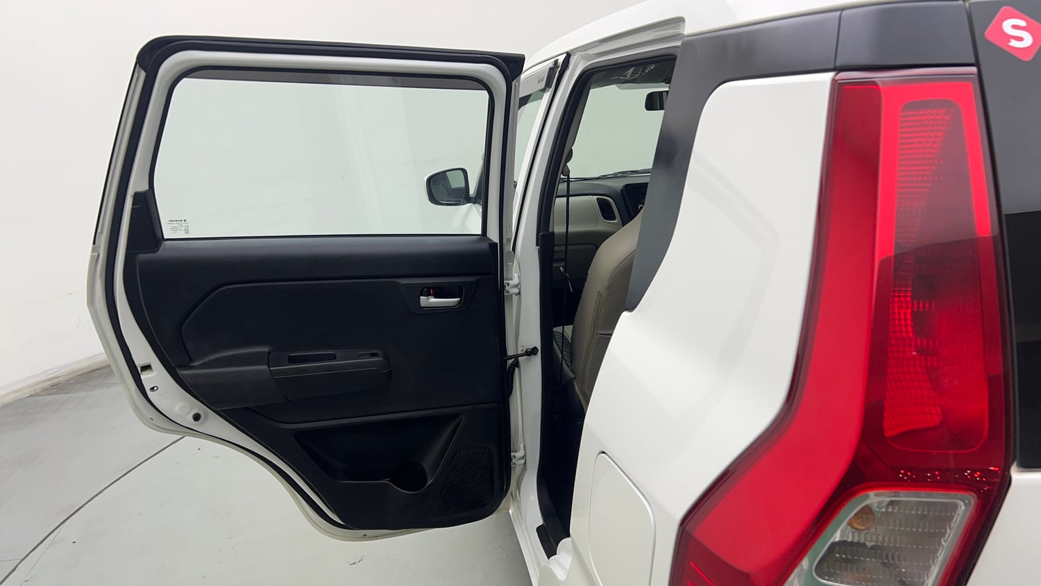 Used 2024 Maruti Suzuki Wagon R VXI 1.0 CNG Cng Manual interior LEFT REAR DOOR OPEN VIEW