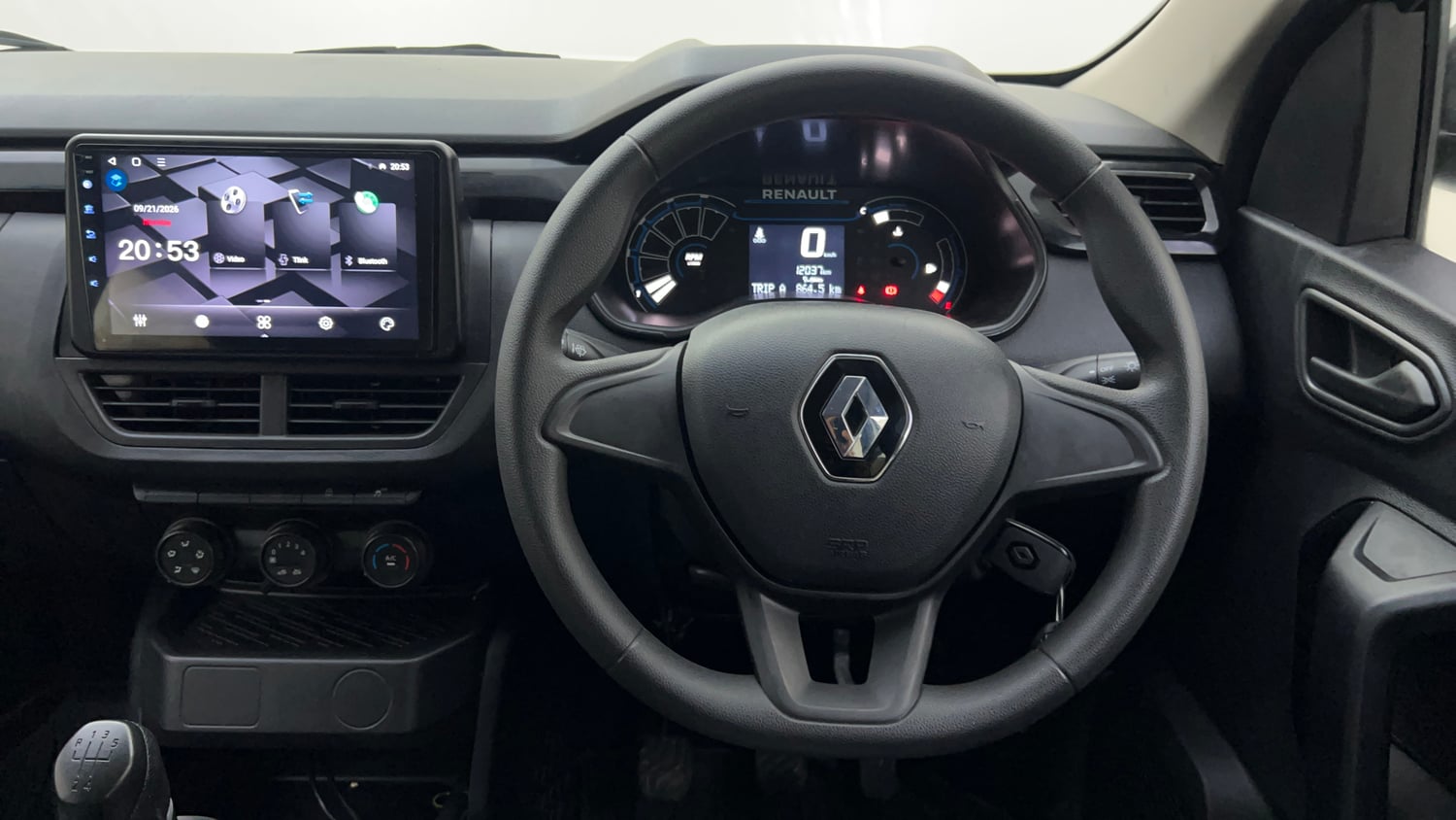 Used 2025 Renault Kiger RXL Petrol Manual interior STEERING VIEW