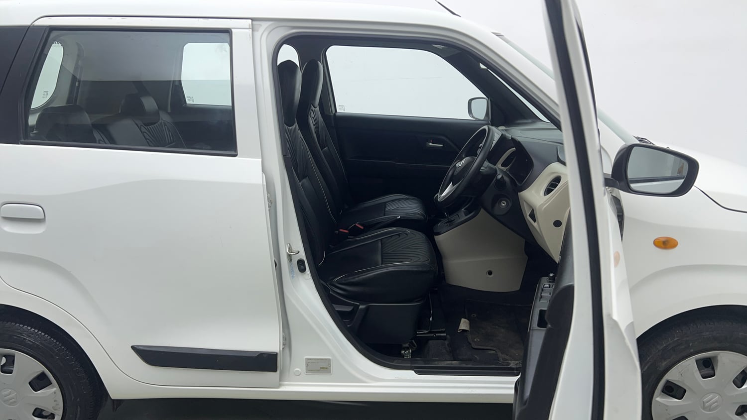Used 2020 Maruti Suzuki Wagon R 1.0 VXi 1.0 AMT Petrol Automatic interior RIGHT SIDE FRONT DOOR CABIN VIEW