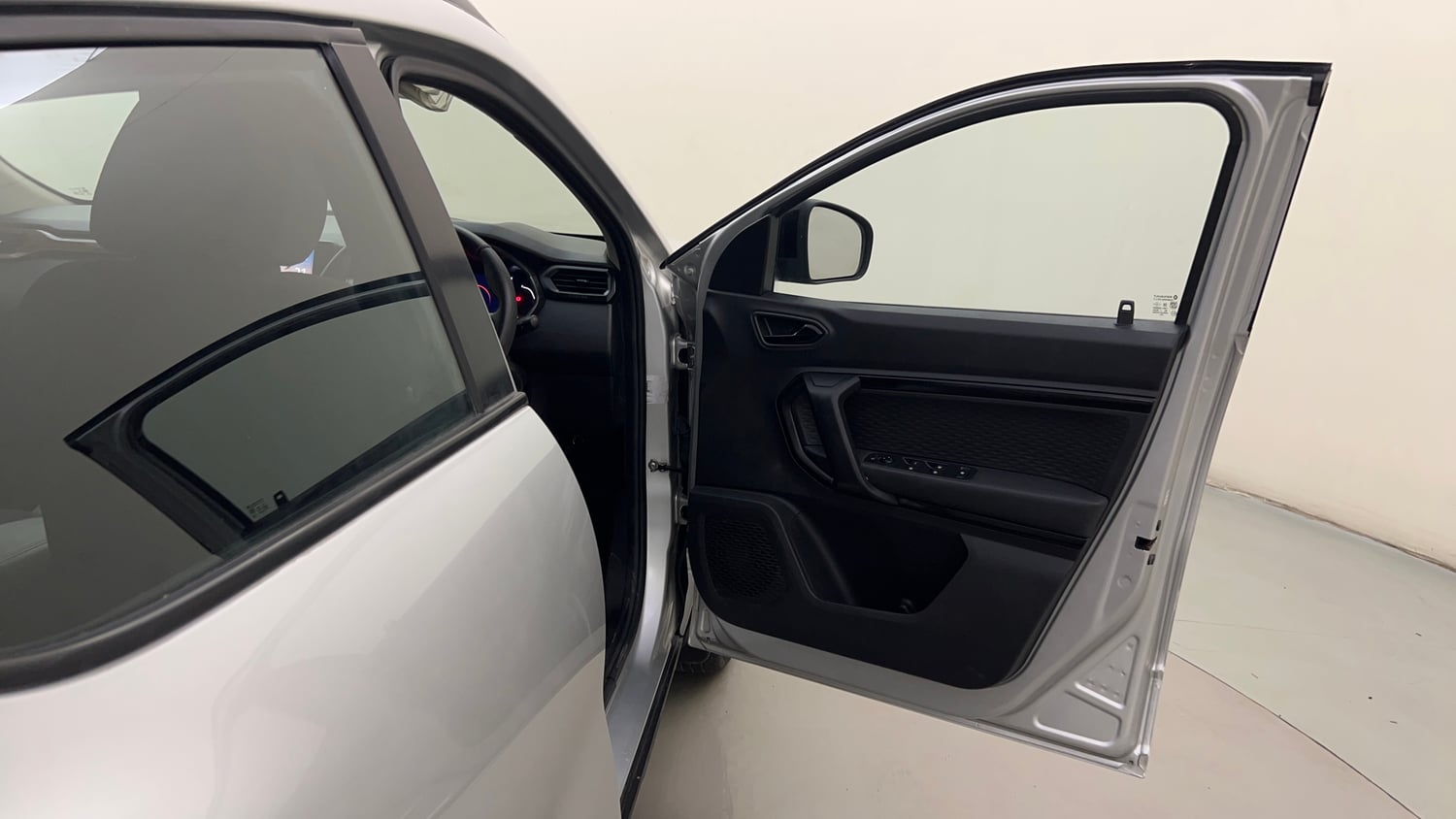 Used 2023 Renault Kiger RXZ MT Petrol Manual interior RIGHT FRONT DOOR OPEN VIEW