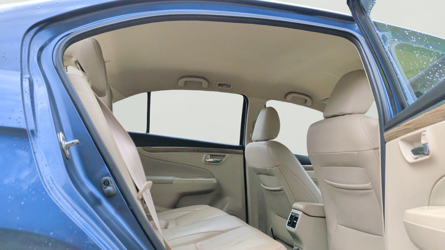 Used 2019 Maruti Suzuki Ciaz Alpha Hybrid 1.5 Petrol Manual interior RIGHT SIDE REAR DOOR CABIN VIEW