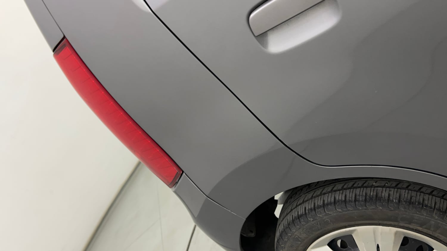 Used 2013 Maruti Suzuki Wagon R VXI Petrol Manual dents MINOR SCRATCH