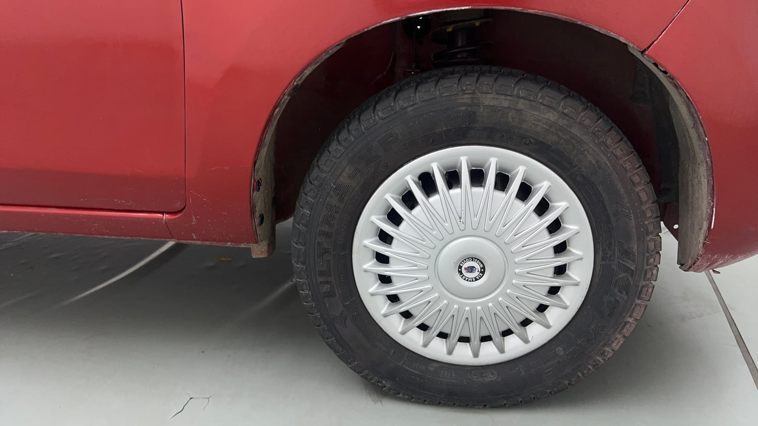 Used 2013 Maruti Suzuki Alto 800 Lxi Petrol Manual tyres RIGHT FRONT TYRE RIM VIEW