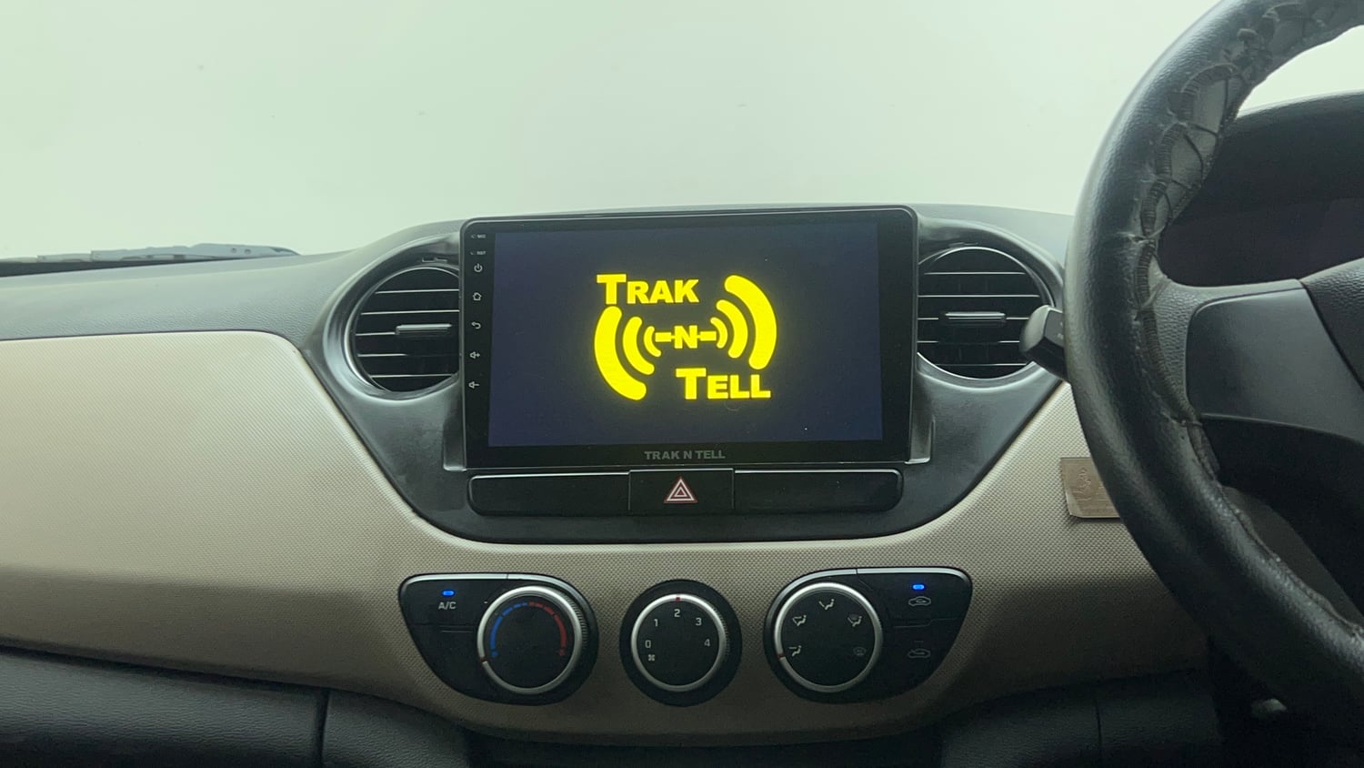 Used 2013 Hyundai Grand i10 Sportz 1.2 Kappa VTVT Petrol Manual top_features Integrated (in-dash) music system