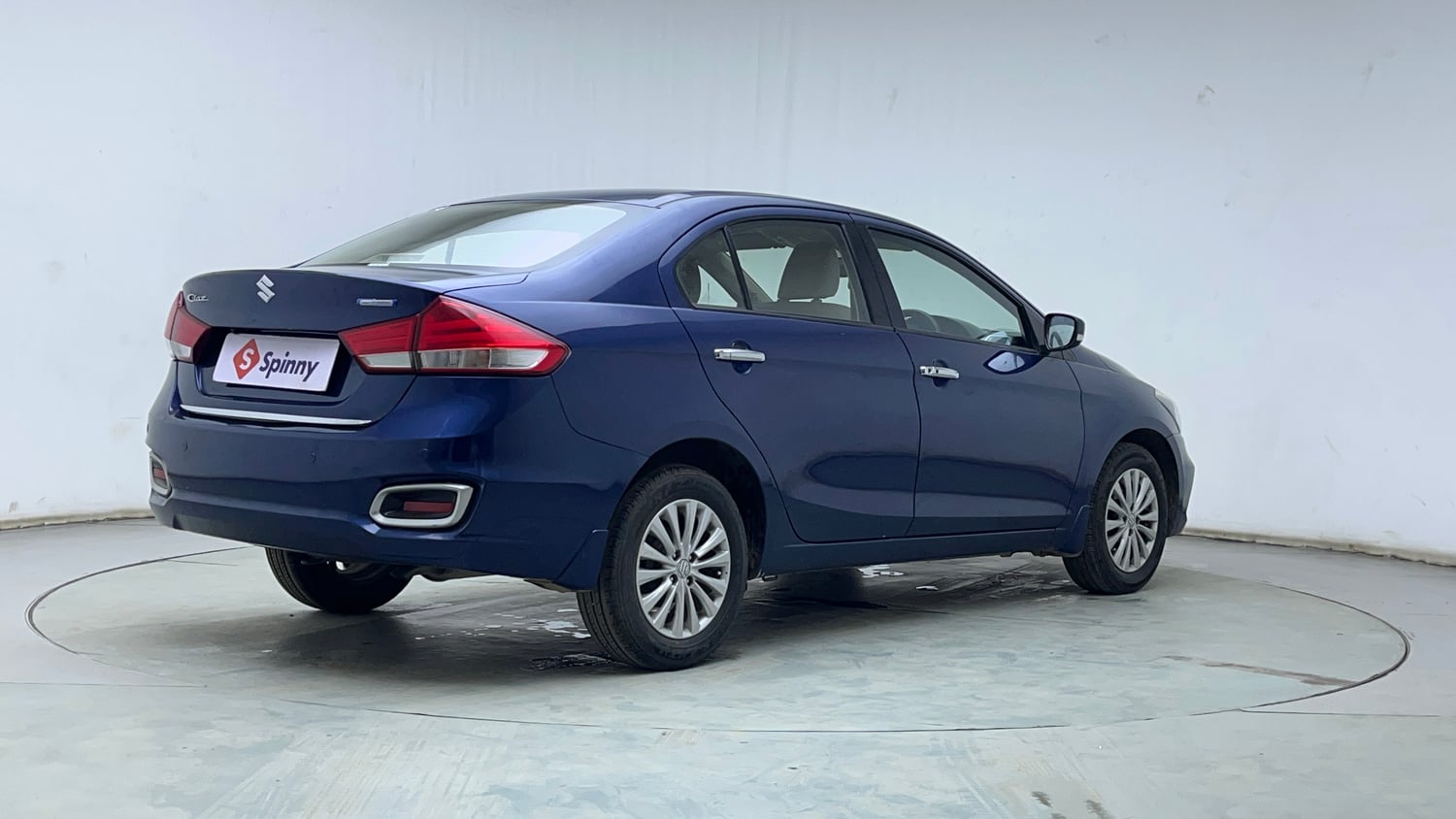 Used 2018 Maruti Suzuki Ciaz Zeta Hybrid 1.5 AT Petrol Automatic exterior RIGHT REAR CORNER VIEW