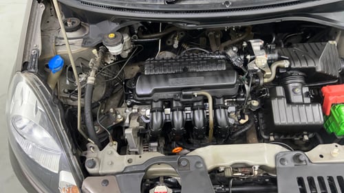 Used 2015 Honda Amaze 1.2 S i-VTEC Petrol Manual engine ENGINE RIGHT SIDE VIEW