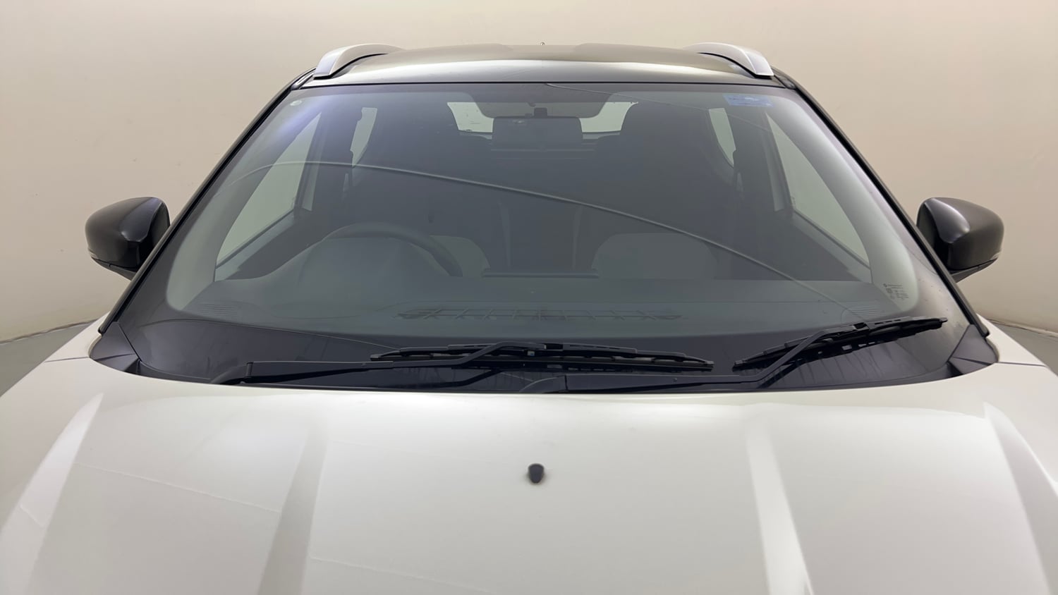 Used 2025 Renault Kiger RXL Petrol Manual exterior FRONT WINDSHIELD VIEW