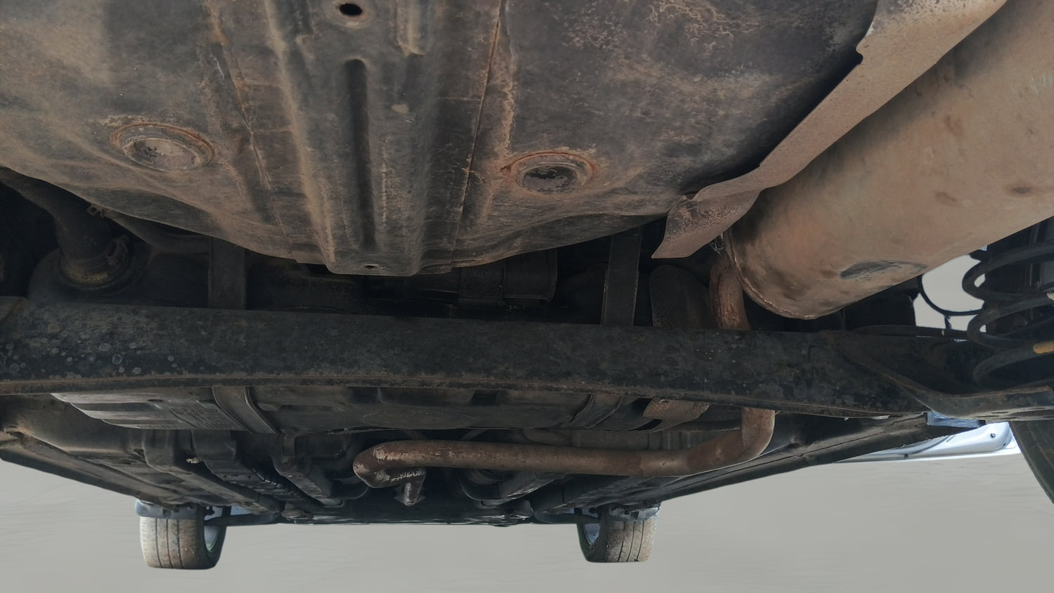 Used 2015 Hyundai Elite i20 Asta 1.2 Petrol Manual extra REAR RIGHT UNDERBODY VIEW