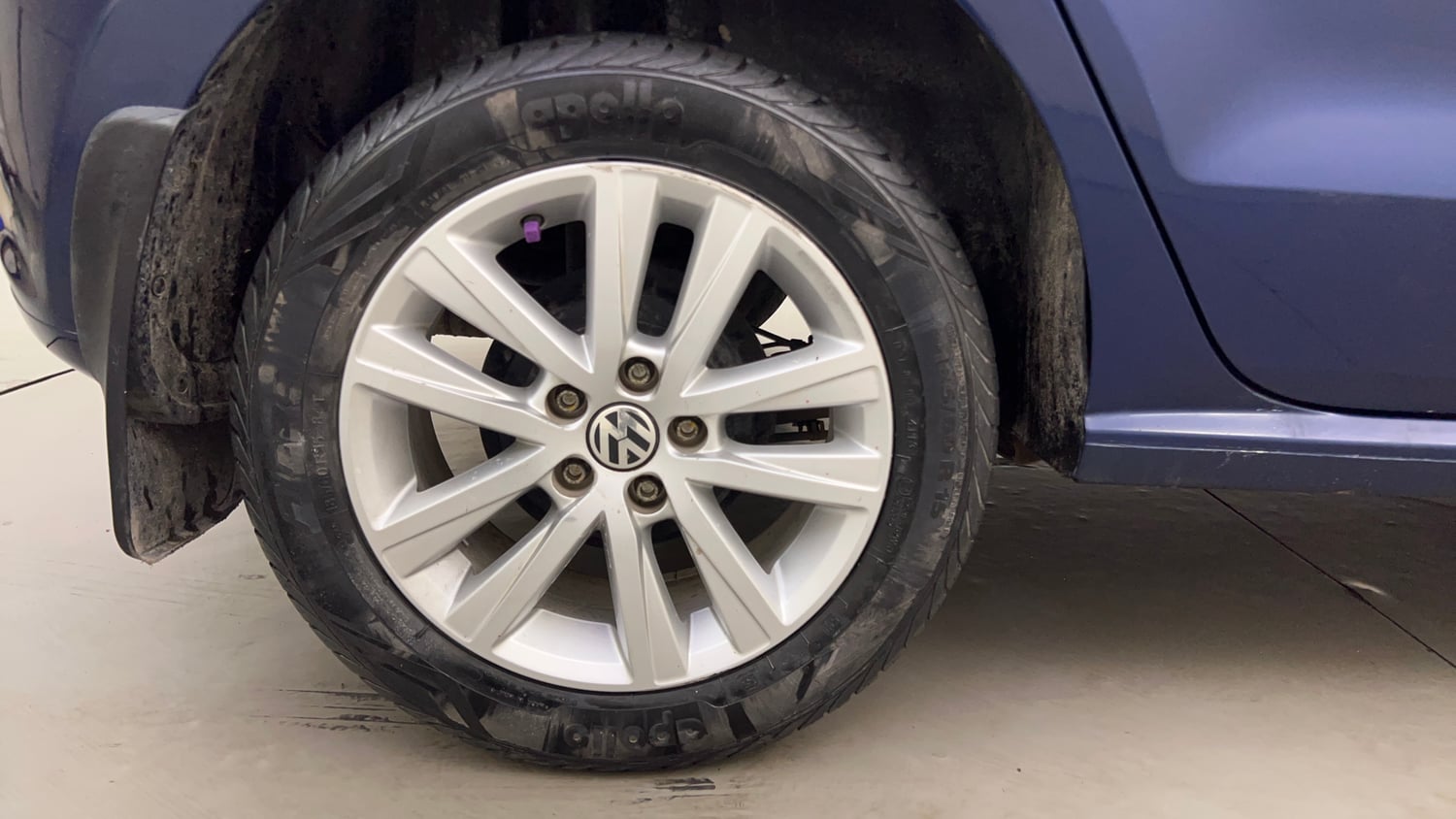 Used 2014 Volkswagen Polo Highline1.2L (P) Petrol Manual tyres RIGHT REAR TYRE RIM VIEW