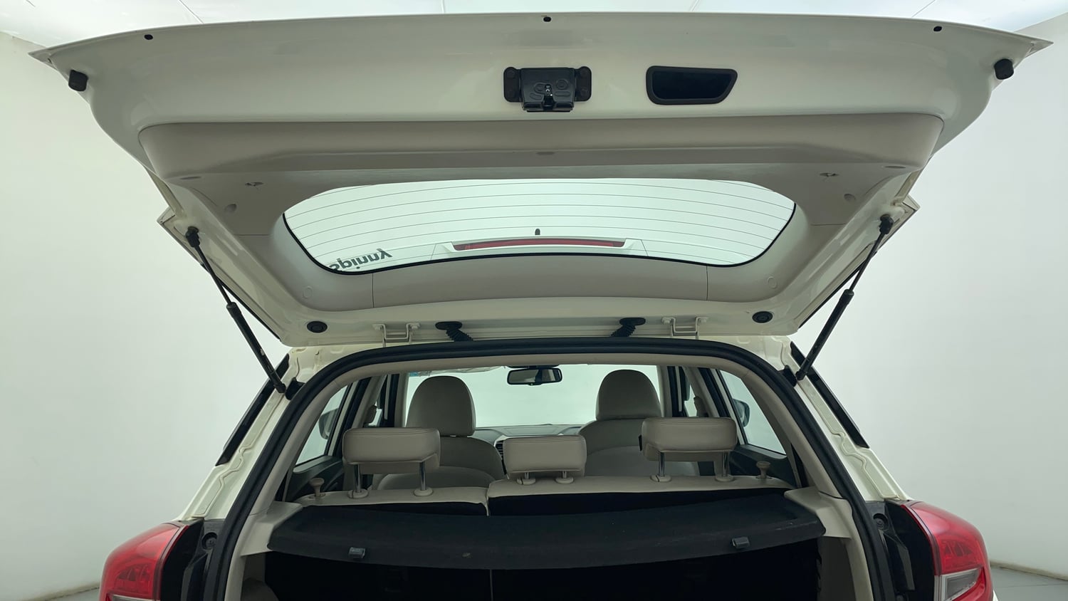 Used 2021 Mahindra XUV 300 W8 (O) 1.2 Petrol Petrol Manual interior DICKY DOOR OPEN VIEW