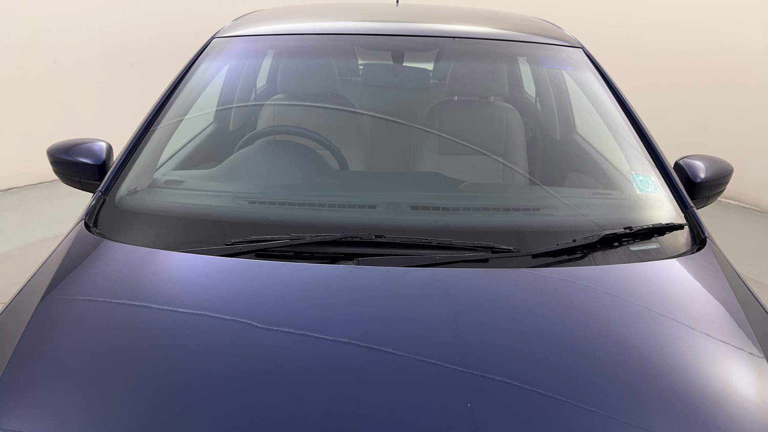 Used 2014 Volkswagen Polo Highline1.2L (P) Petrol Manual exterior FRONT WINDSHIELD VIEW