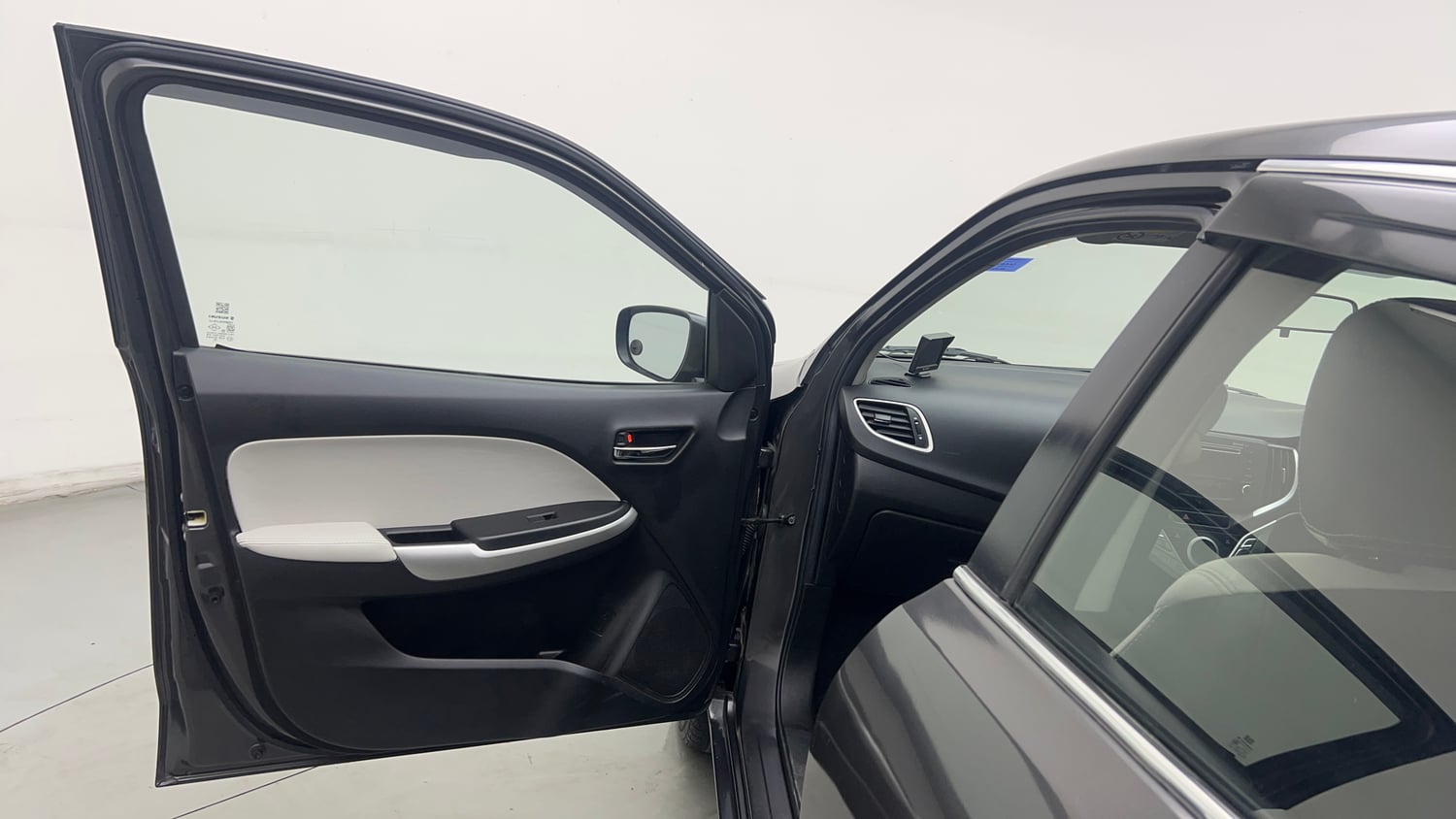 Used 2018 Maruti Suzuki Baleno Delta 1.2 Petrol Manual interior LEFT FRONT DOOR OPEN VIEW