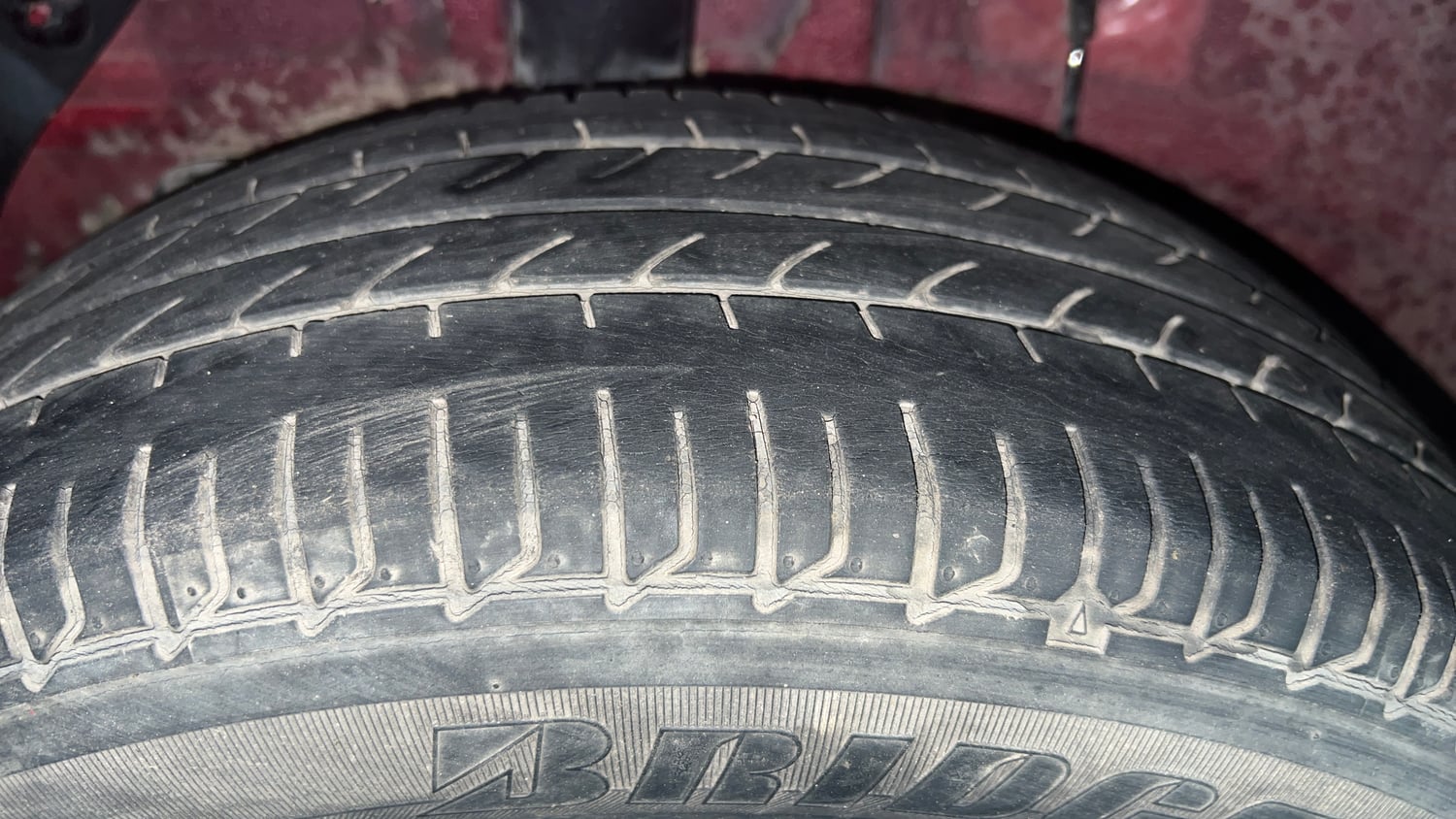 Used 2019 Hyundai Elite i20 Sportz Plus 1.2 Petrol Manual tyres RIGHT REAR TYRE TREAD VIEW