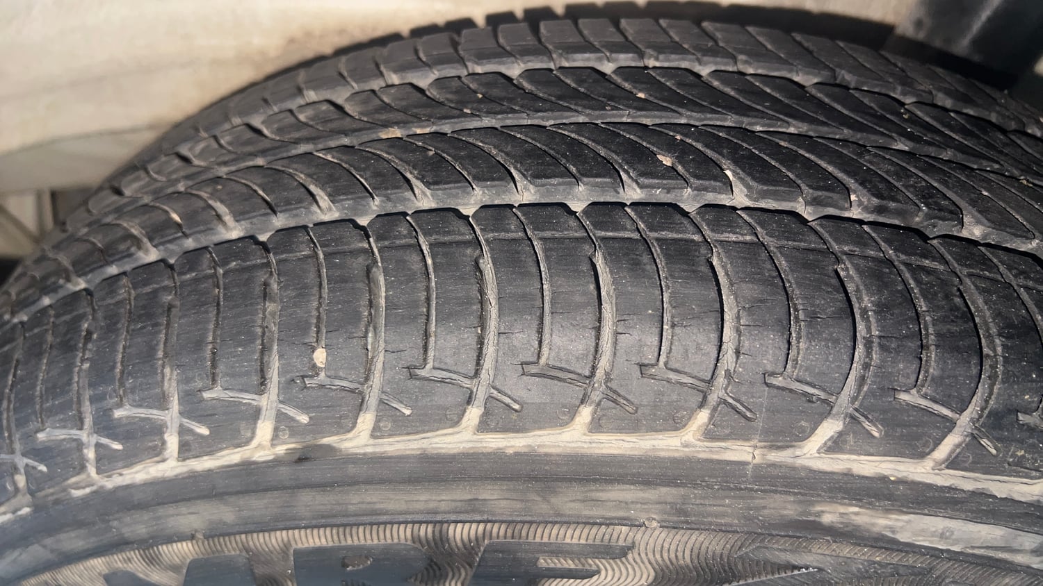 Used 2020 Maruti Suzuki Wagon R 1.0 VXi 1.0 AMT Petrol Automatic tyres LEFT REAR TYRE TREAD VIEW