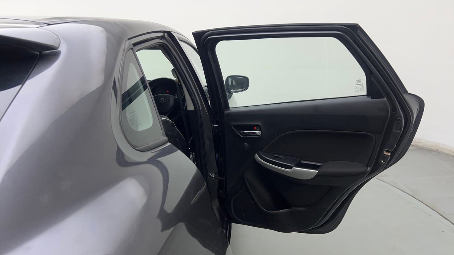 Used 2018 Maruti Suzuki Baleno Delta 1.2 Petrol Manual interior RIGHT REAR DOOR OPEN VIEW