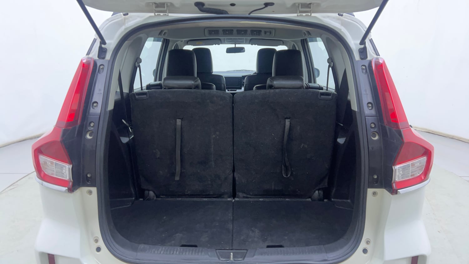 Used 2022 Maruti Suzuki XL6 Alpha AT Petrol Petrol Automatic interior DICKY INSIDE VIEW