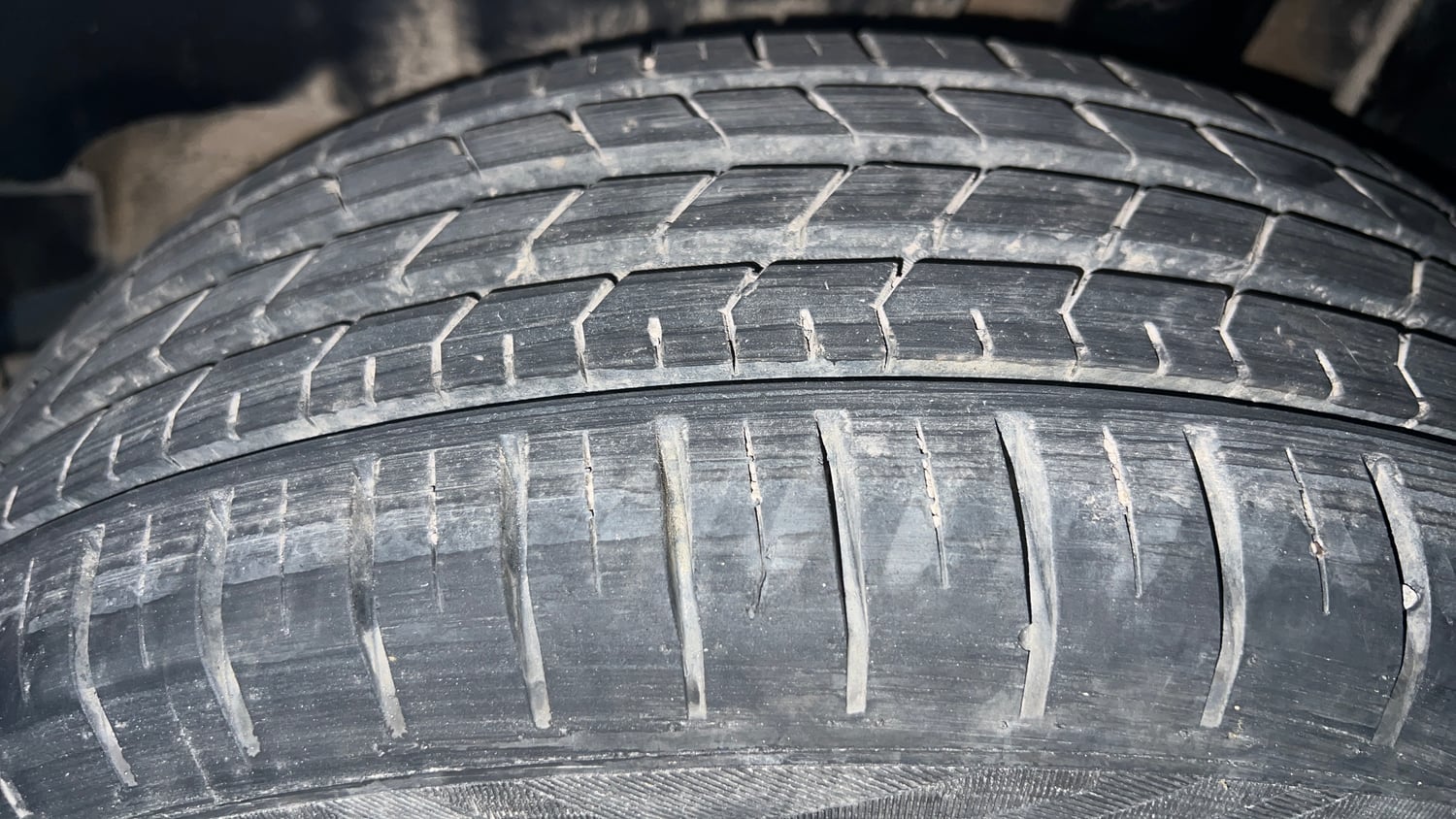 Used 2023 Maruti Suzuki Baleno Alpha MT Petrol Manual tyres LEFT REAR TYRE TREAD VIEW