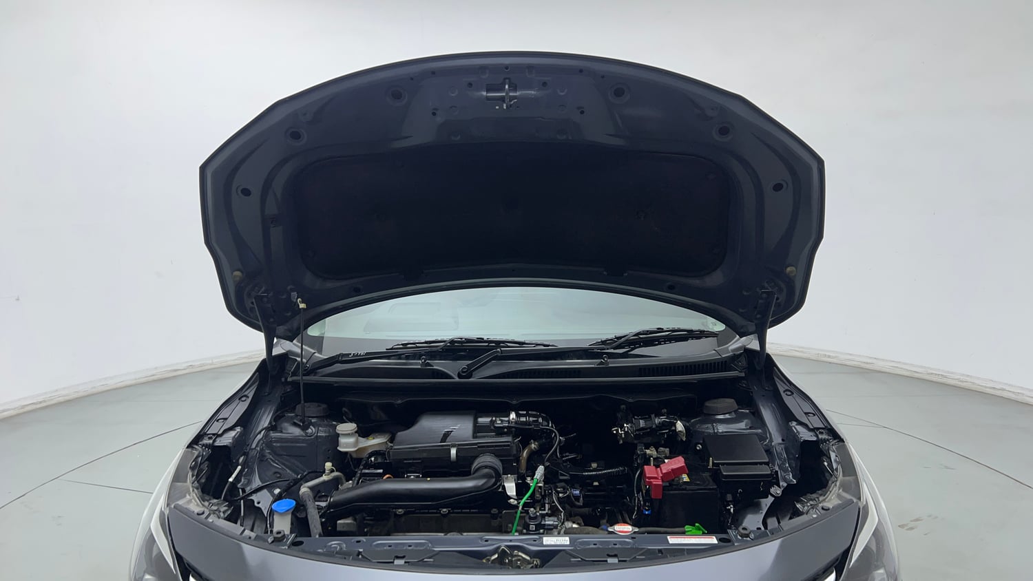 Used 2023 Maruti Suzuki Baleno Alpha MT Petrol Manual engine ENGINE & BONNET OPEN FRONT VIEW