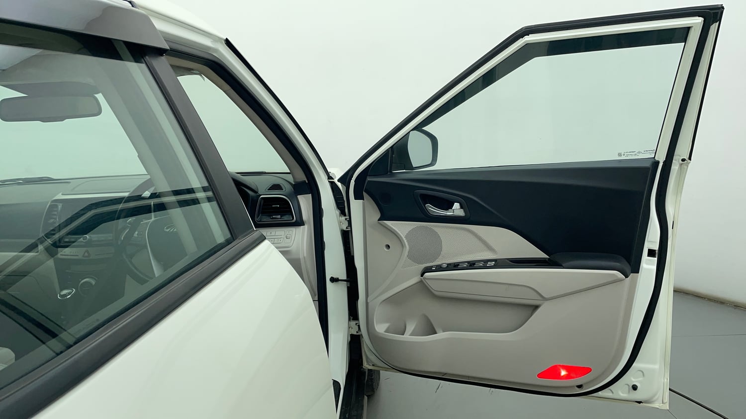 Used 2021 Mahindra XUV 300 W8 (O) 1.2 Petrol Petrol Manual interior RIGHT FRONT DOOR OPEN VIEW