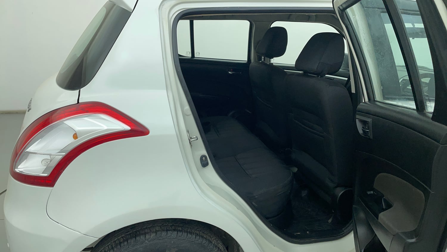 Used 2014 Maruti Suzuki Swift VXI CNG (Outside Fitted) Cng Manual interior RIGHT SIDE REAR DOOR CABIN VIEW